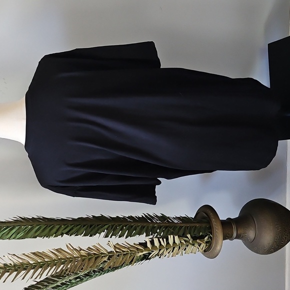 Gildan Black KC Chiefs Short Sleeve Tee with Gold and Red Graphics - Picture 2 of 14